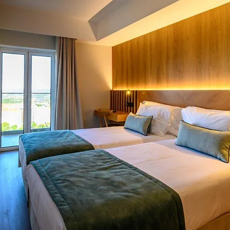 فندق Santa Eufemia 3*