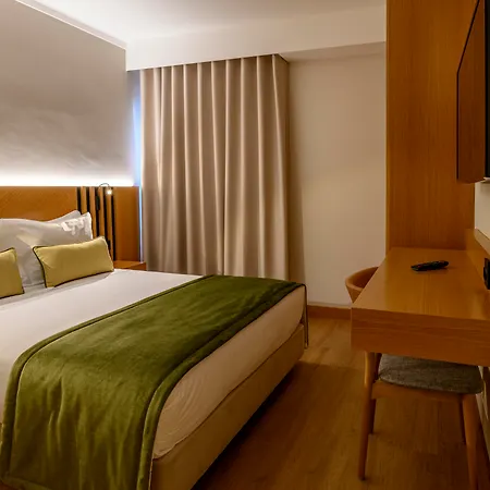 Santa Eufemia Hotell 3*