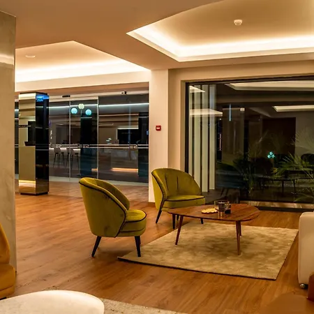 ホテル Santa Eufemia コビリャン