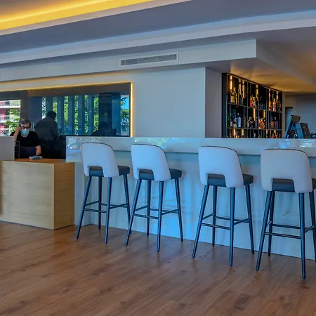 Santa Eufemia ホテル