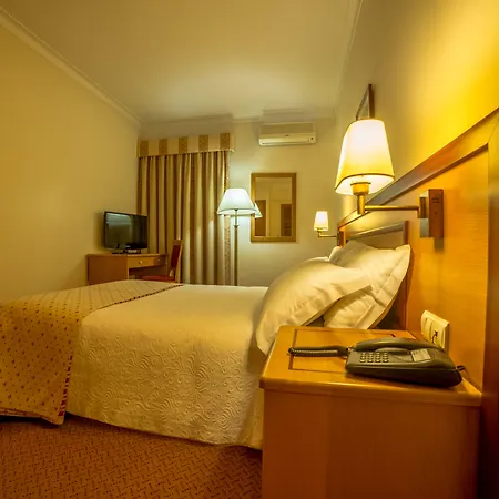 فندق Santa Eufemia 3*