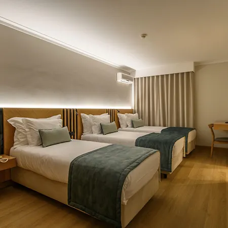 Hotell Santa Eufemia 3*