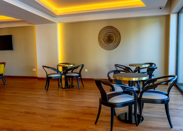 Hotel Santa Eufemia 3*