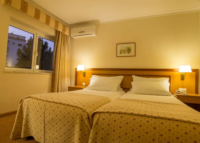 Hotel Santa Eufémia 3*